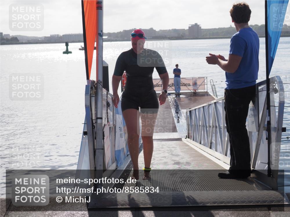 17.08.2025 - KN Förde Triathlon 2025 MichiJ http://msf.ph/oto/8585834 17.08.2025 09:25:24 Schwimmen 199, 248 meine-sportfotos.de