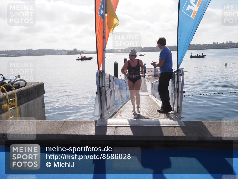 17.08.2025 - KN Förde Triathlon 2025 MichiJ http://msf.ph/oto/8586028 17.08.2025 09:28:40 Schwimmen 207, 207 meine-sportfotos.de