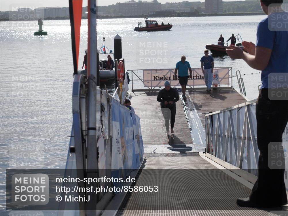 17.08.2025 - KN Förde Triathlon 2025 MichiJ http://msf.ph/oto/8586053 17.08.2025 09:33:34 Schwimmen 238 meine-sportfotos.de