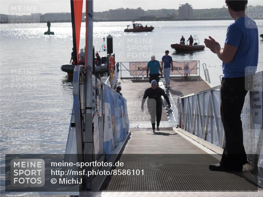 17.08.2025 - KN Förde Triathlon 2025 MichiJ http://msf.ph/oto/8586101 17.08.2025 09:33:37 Schwimmen 238, 238 meine-sportfotos.de