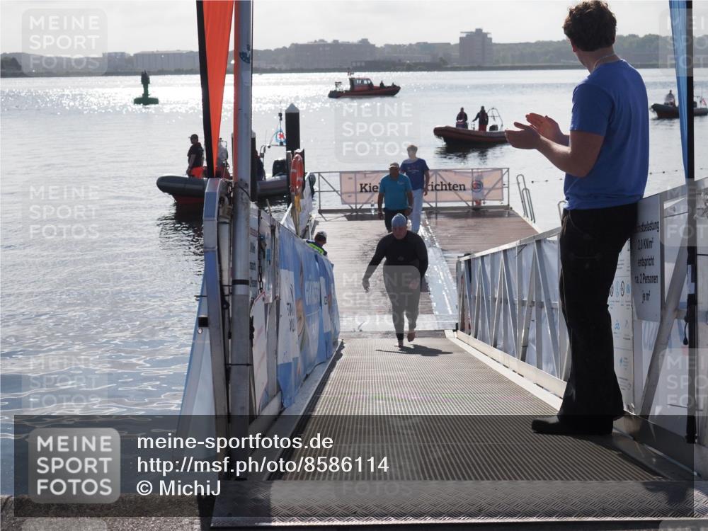 17.08.2025 - KN Förde Triathlon 2025 MichiJ http://msf.ph/oto/8586114 17.08.2025 09:33:38 Schwimmen 238, 238 meine-sportfotos.de