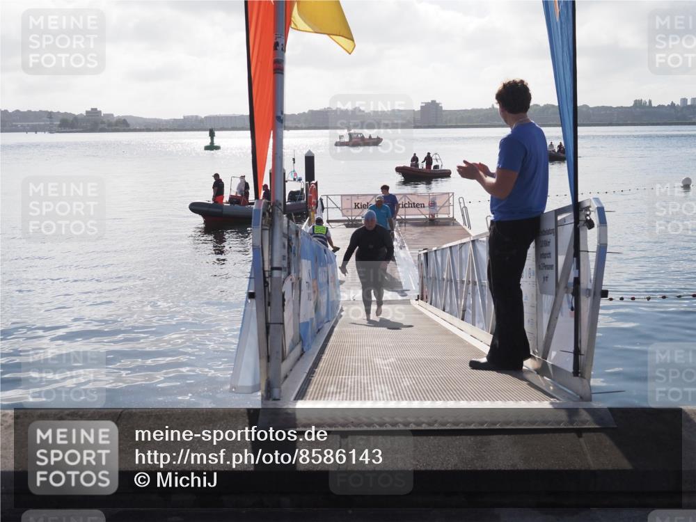 17.08.2025 - KN Förde Triathlon 2025 MichiJ http://msf.ph/oto/8586143 17.08.2025 09:33:40 Schwimmen 238, 238 meine-sportfotos.de