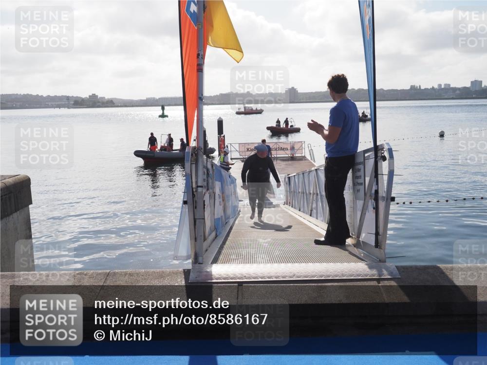 17.08.2025 - KN Förde Triathlon 2025 MichiJ http://msf.ph/oto/8586167 17.08.2025 09:33:41 Schwimmen 238, 238 meine-sportfotos.de