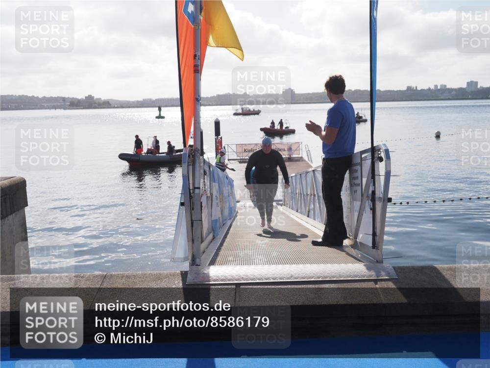 17.08.2025 - KN Förde Triathlon 2025 MichiJ http://msf.ph/oto/8586179 17.08.2025 09:33:42 Schwimmen 238 meine-sportfotos.de