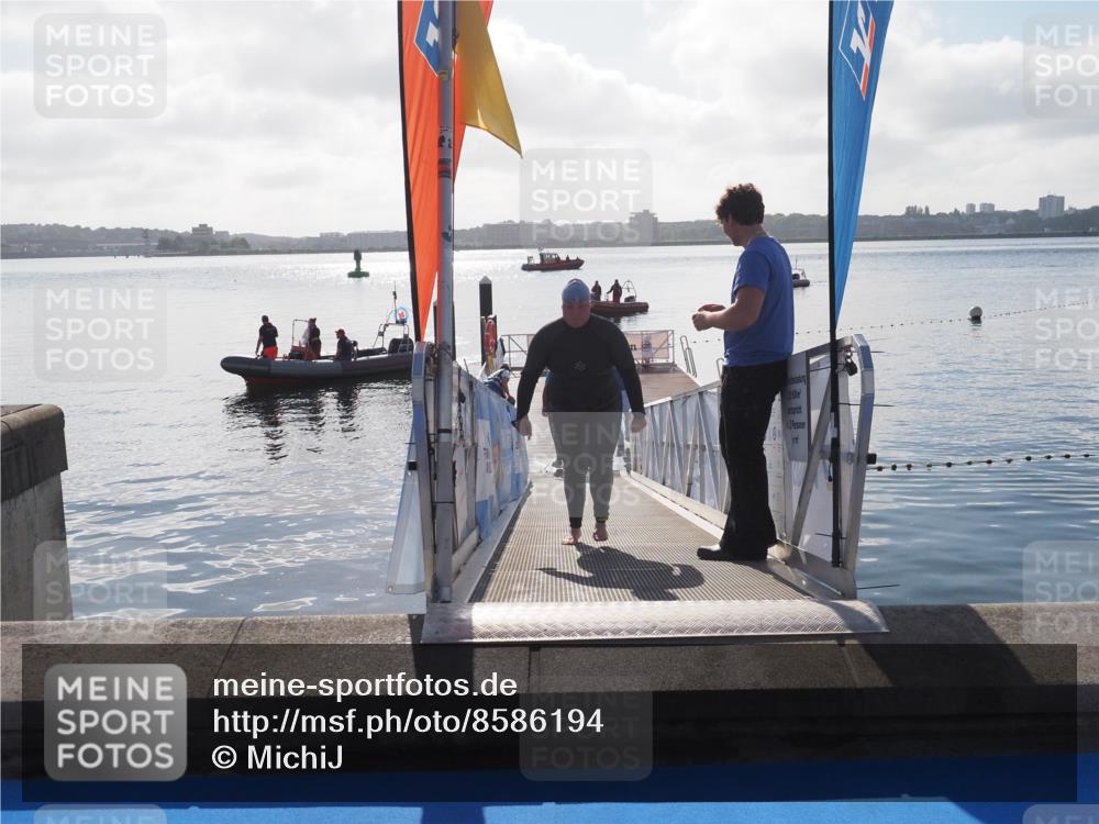 17.08.2025 - KN Förde Triathlon 2025 MichiJ http://msf.ph/oto/8586194 17.08.2025 09:33:44 Schwimmen 238 meine-sportfotos.de