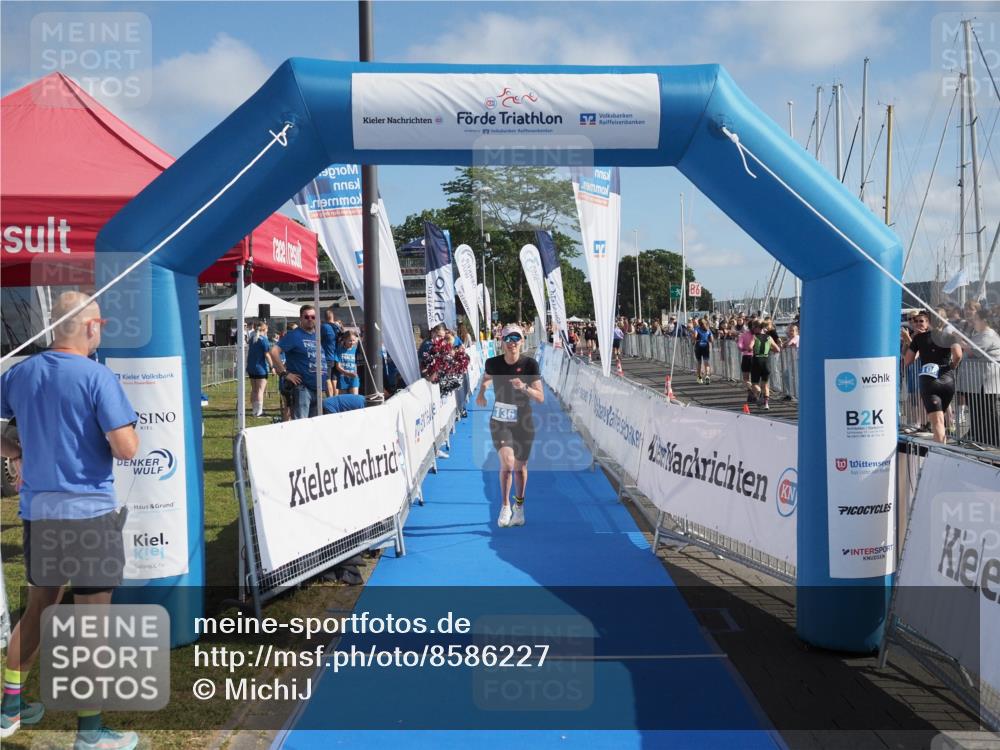 17.08.2025 - KN Förde Triathlon 2025 MichiJ http://msf.ph/oto/8586227 17.08.2025 10:24:14 Laufen 136 meine-sportfotos.de