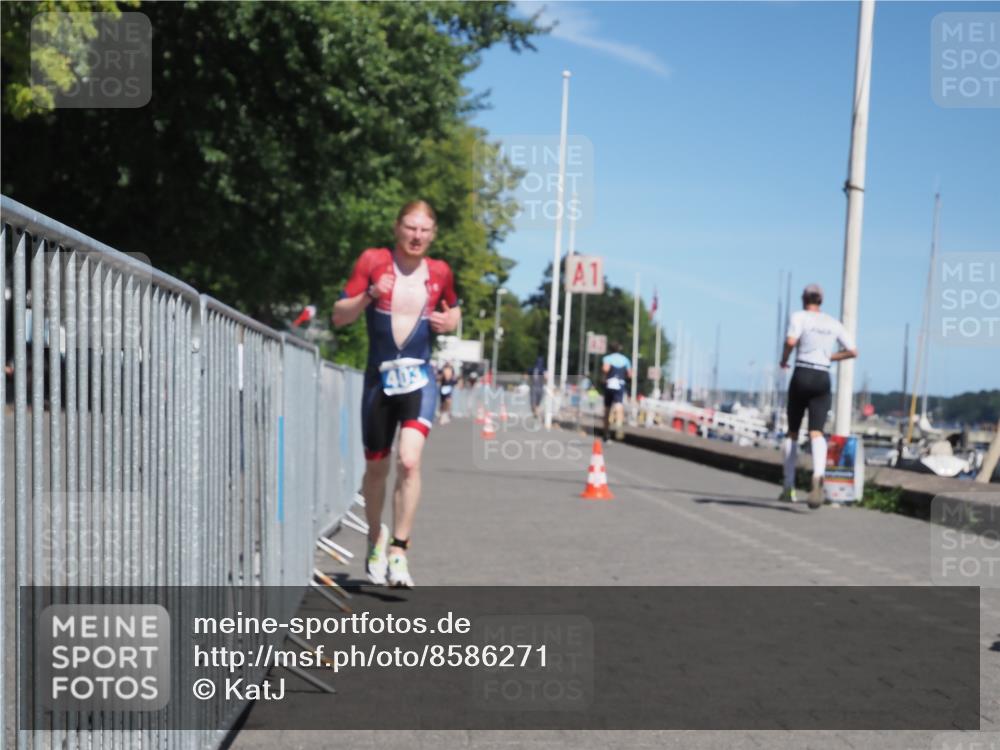 17.08.2025 - KN Förde Triathlon 2025 KatJ http://msf.ph/oto/8586271 17.08.2025 13:27:08 Laufen 403, 428, 433 meine-sportfotos.de