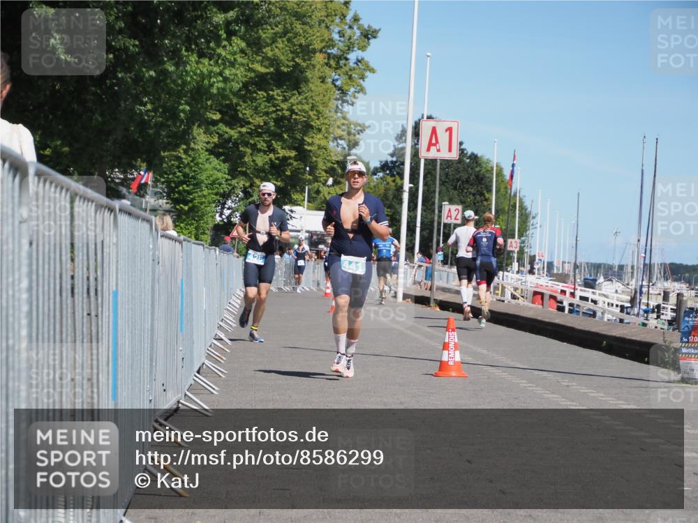 17.08.2025 - KN Förde Triathlon 2025 KatJ http://msf.ph/oto/8586299 17.08.2025 13:27:20 Laufen 425, 441 meine-sportfotos.de