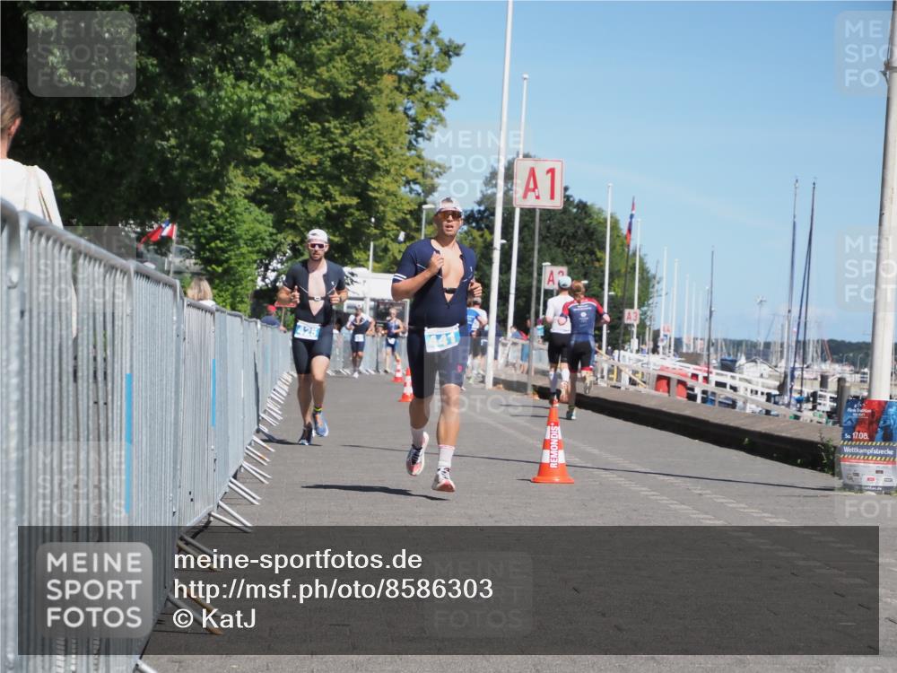 17.08.2025 - KN Förde Triathlon 2025 KatJ http://msf.ph/oto/8586303 17.08.2025 13:27:20 Laufen 425, 441 meine-sportfotos.de
