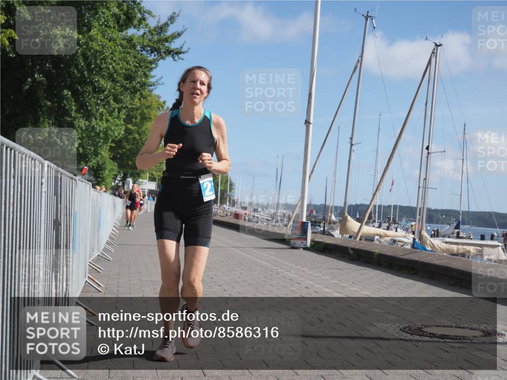 17.08.2025 - KN Förde Triathlon 2025 KatJ http://msf.ph/oto/8586316 17.08.2025 10:35:36 Laufen 182, 218 meine-sportfotos.de