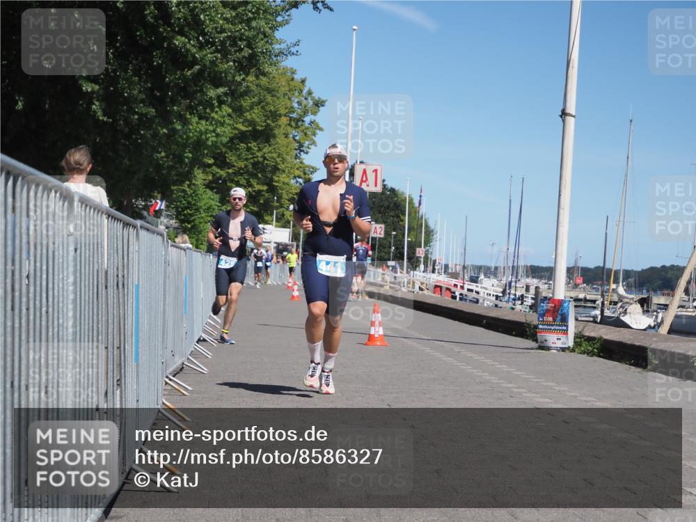 17.08.2025 - KN Förde Triathlon 2025 KatJ http://msf.ph/oto/8586327 17.08.2025 13:27:22 Laufen 425, 441 meine-sportfotos.de