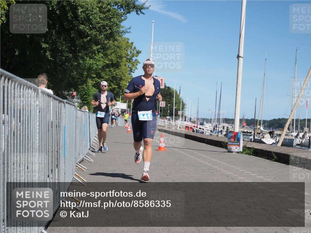 17.08.2025 - KN Förde Triathlon 2025 KatJ http://msf.ph/oto/8586335 17.08.2025 13:27:23 Laufen 425, 441 meine-sportfotos.de