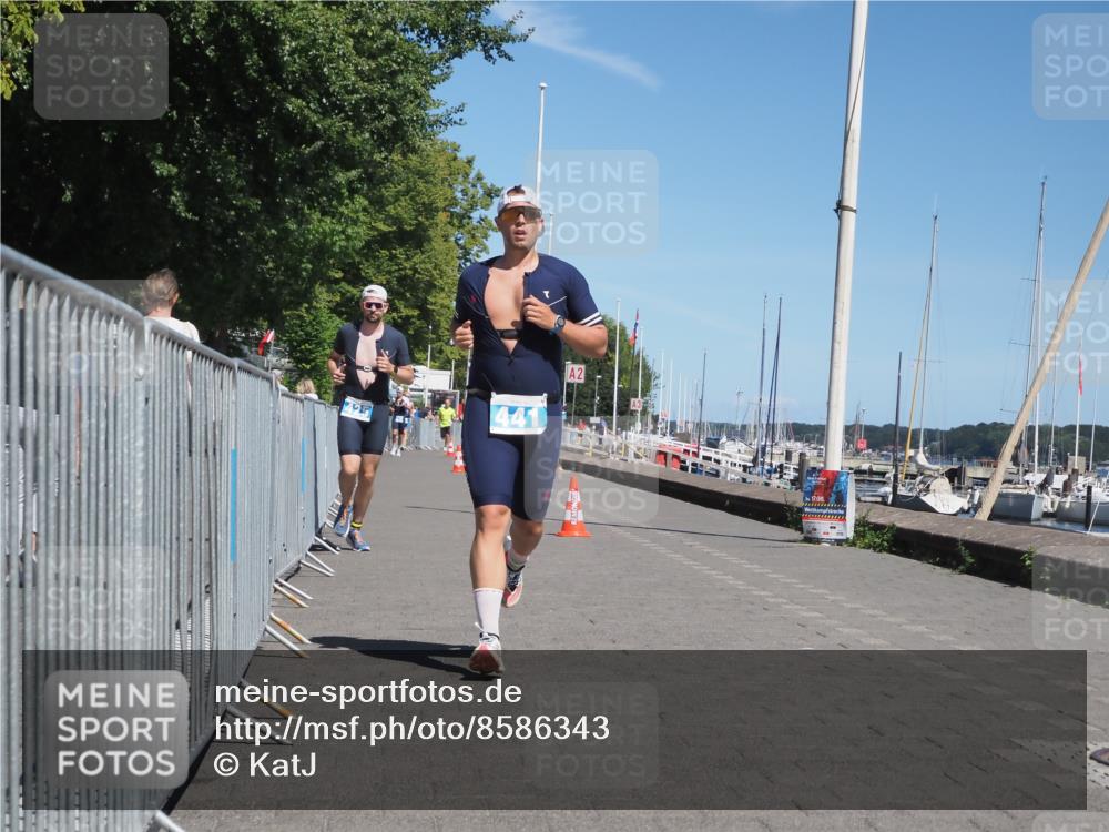 17.08.2025 - KN Förde Triathlon 2025 KatJ http://msf.ph/oto/8586343 17.08.2025 13:27:23 Laufen 425, 441 meine-sportfotos.de