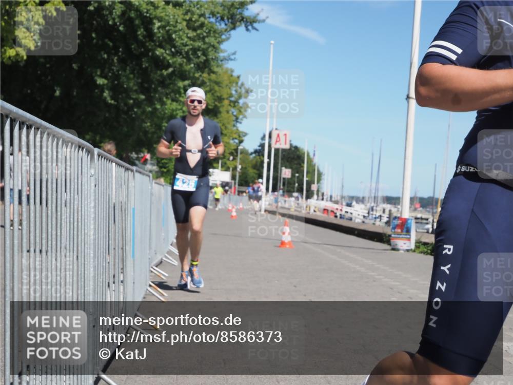 17.08.2025 - KN Förde Triathlon 2025 KatJ http://msf.ph/oto/8586373 17.08.2025 13:27:25 Laufen 425, 441 meine-sportfotos.de