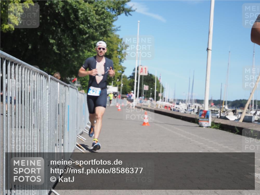 17.08.2025 - KN Förde Triathlon 2025 KatJ http://msf.ph/oto/8586377 17.08.2025 13:27:25 Laufen 425, 441 meine-sportfotos.de