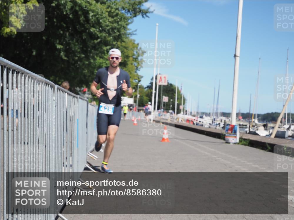 17.08.2025 - KN Förde Triathlon 2025 KatJ http://msf.ph/oto/8586380 17.08.2025 13:27:25 Laufen 425, 441 meine-sportfotos.de