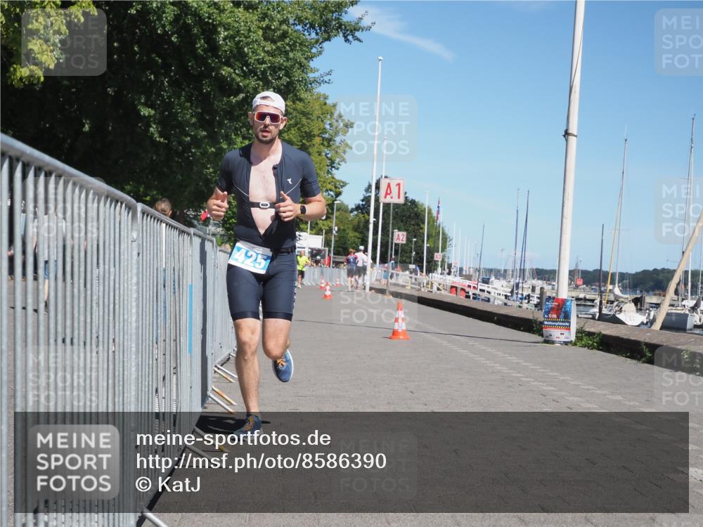 17.08.2025 - KN Förde Triathlon 2025 KatJ http://msf.ph/oto/8586390 17.08.2025 13:27:26 Laufen 425, 441 meine-sportfotos.de