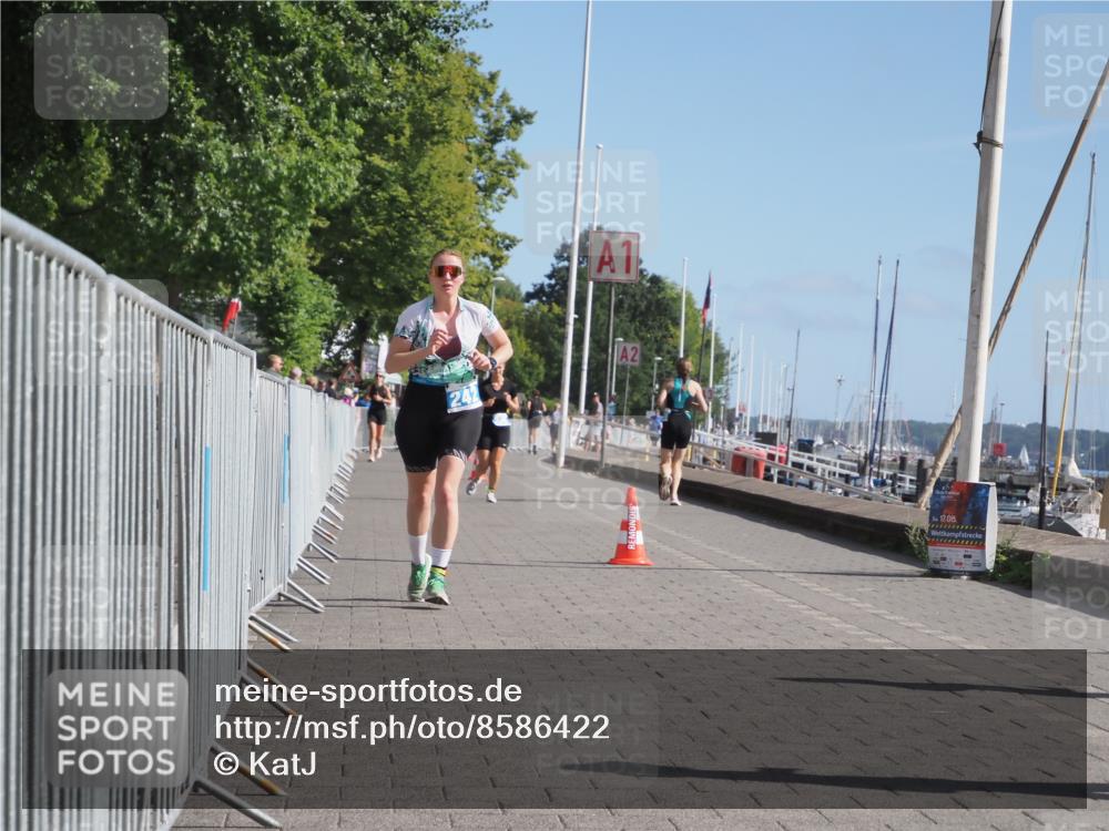 17.08.2025 - KN Förde Triathlon 2025 KatJ http://msf.ph/oto/8586422 17.08.2025 10:35:50 Laufen 242 meine-sportfotos.de