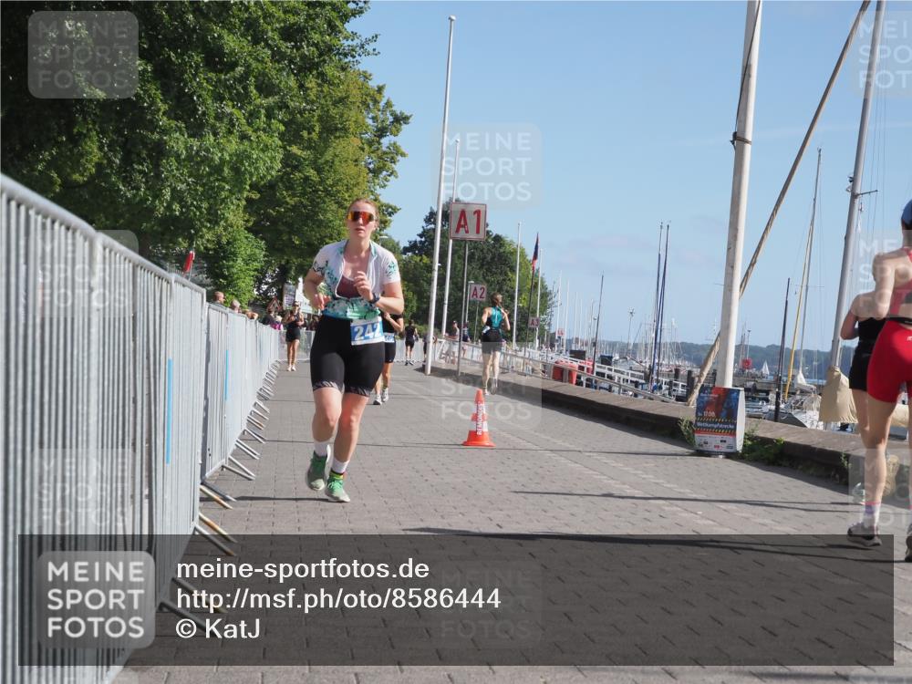 17.08.2025 - KN Förde Triathlon 2025 KatJ http://msf.ph/oto/8586444 17.08.2025 10:35:51 Laufen 242 meine-sportfotos.de