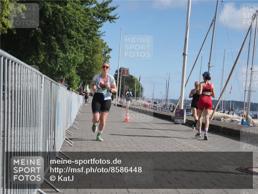17.08.2025 - KN Förde Triathlon 2025 KatJ http://msf.ph/oto/8586448 17.08.2025 10:35:52 Laufen 242 meine-sportfotos.de