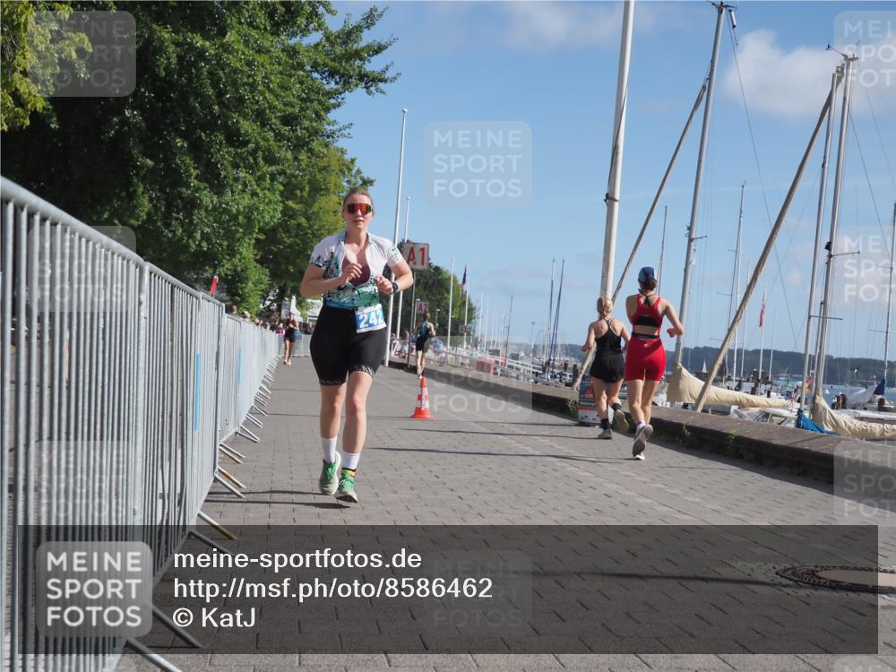 17.08.2025 - KN Förde Triathlon 2025 KatJ http://msf.ph/oto/8586462 17.08.2025 10:35:52 Laufen 242 meine-sportfotos.de