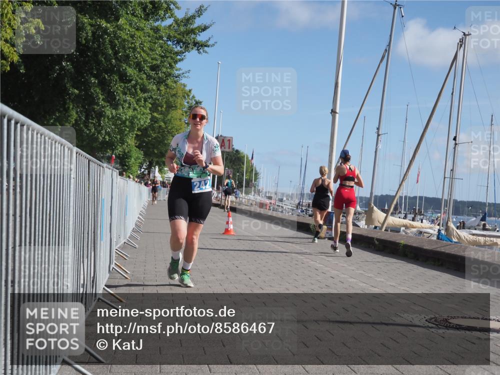 17.08.2025 - KN Förde Triathlon 2025 KatJ http://msf.ph/oto/8586467 17.08.2025 10:35:52 Laufen 242 meine-sportfotos.de