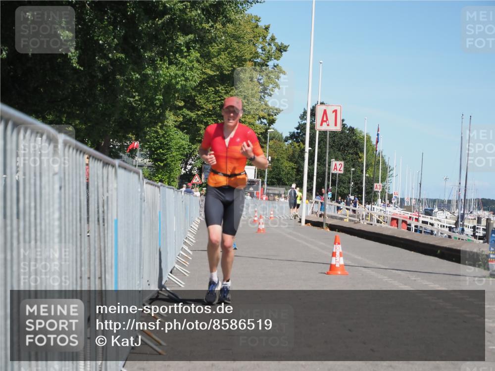 17.08.2025 - KN Förde Triathlon 2025 KatJ http://msf.ph/oto/8586519 17.08.2025 13:28:03 Laufen 424, 472 meine-sportfotos.de