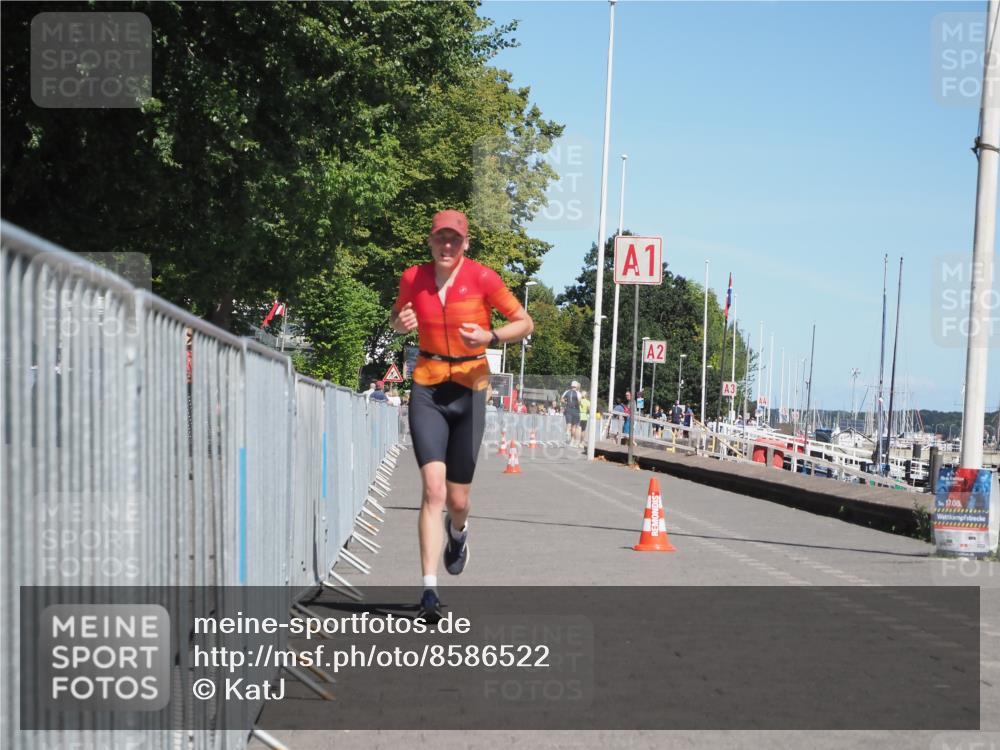 17.08.2025 - KN Förde Triathlon 2025 KatJ http://msf.ph/oto/8586522 17.08.2025 13:28:03 Laufen 424, 472 meine-sportfotos.de