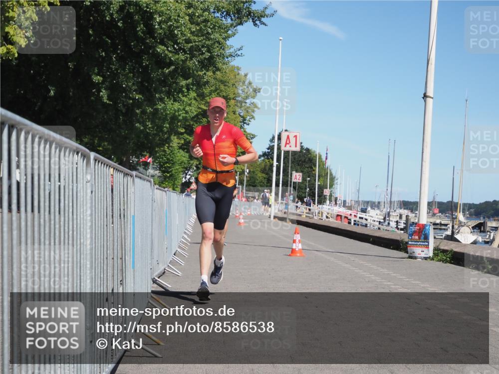 17.08.2025 - KN Förde Triathlon 2025 KatJ http://msf.ph/oto/8586538 17.08.2025 13:28:04 Laufen 424, 472 meine-sportfotos.de