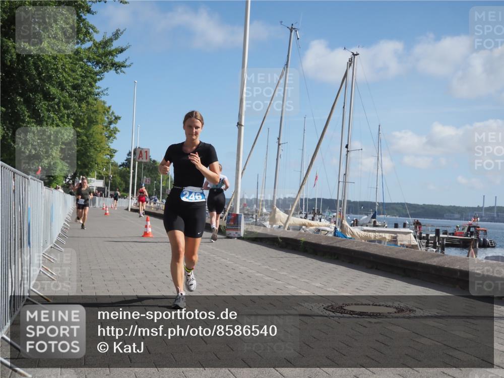 17.08.2025 - KN Förde Triathlon 2025 KatJ http://msf.ph/oto/8586540 17.08.2025 10:36:02 Laufen 102, 246 meine-sportfotos.de