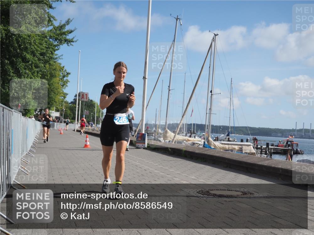 17.08.2025 - KN Förde Triathlon 2025 KatJ http://msf.ph/oto/8586549 17.08.2025 10:36:02 Laufen 102, 246 meine-sportfotos.de