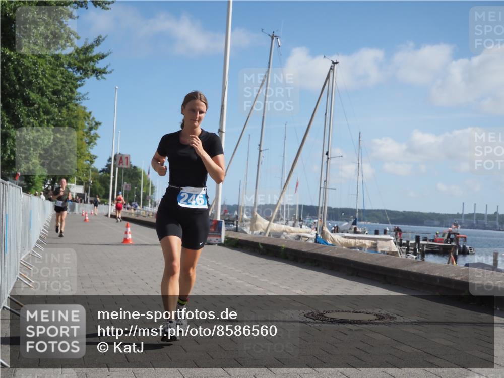 17.08.2025 - KN Förde Triathlon 2025 KatJ http://msf.ph/oto/8586560 17.08.2025 10:36:03 Laufen 102, 246 meine-sportfotos.de