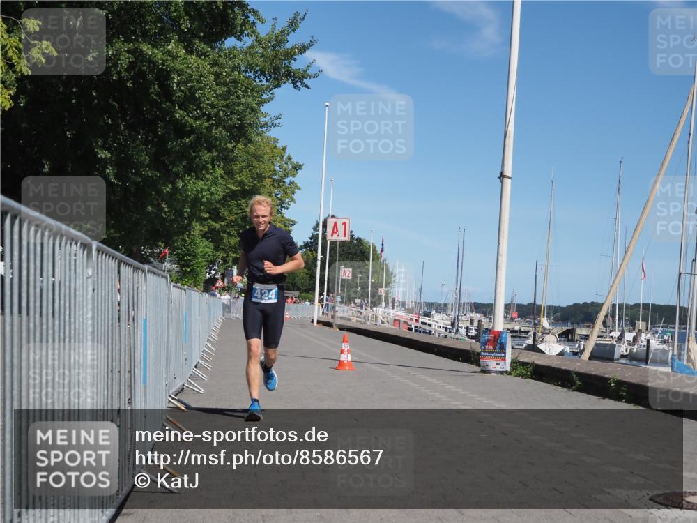 17.08.2025 - KN Förde Triathlon 2025 KatJ http://msf.ph/oto/8586567 17.08.2025 13:28:08 Laufen 424, 472 meine-sportfotos.de