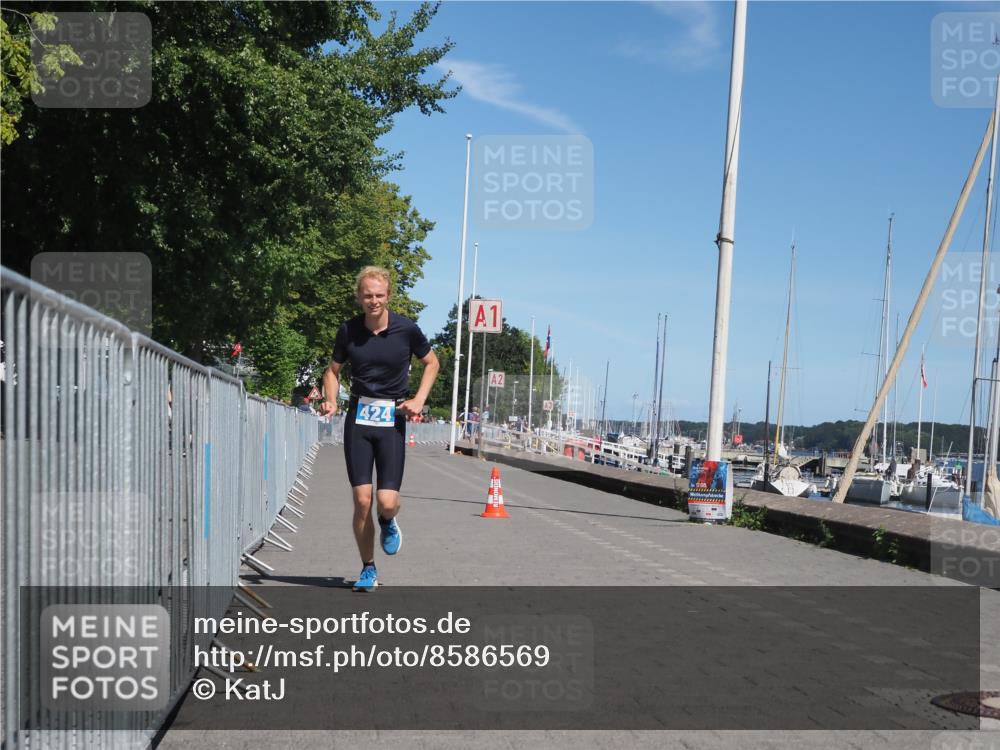 17.08.2025 - KN Förde Triathlon 2025 KatJ http://msf.ph/oto/8586569 17.08.2025 13:28:08 Laufen 424, 472 meine-sportfotos.de