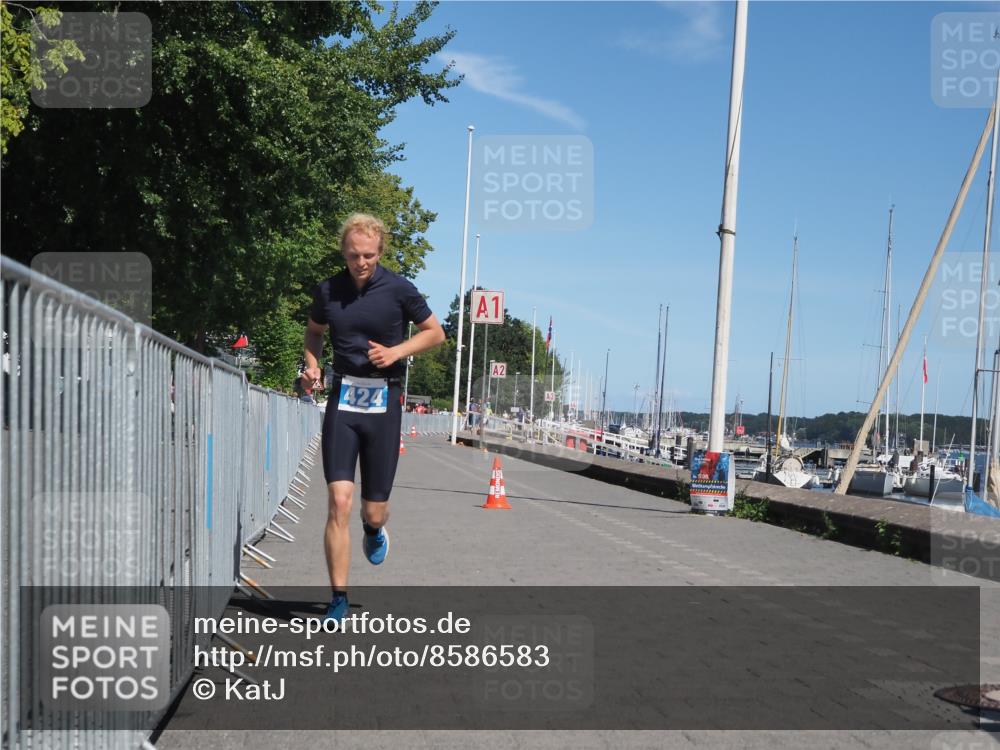 17.08.2025 - KN Förde Triathlon 2025 KatJ http://msf.ph/oto/8586583 17.08.2025 13:28:08 Laufen 424, 472 meine-sportfotos.de