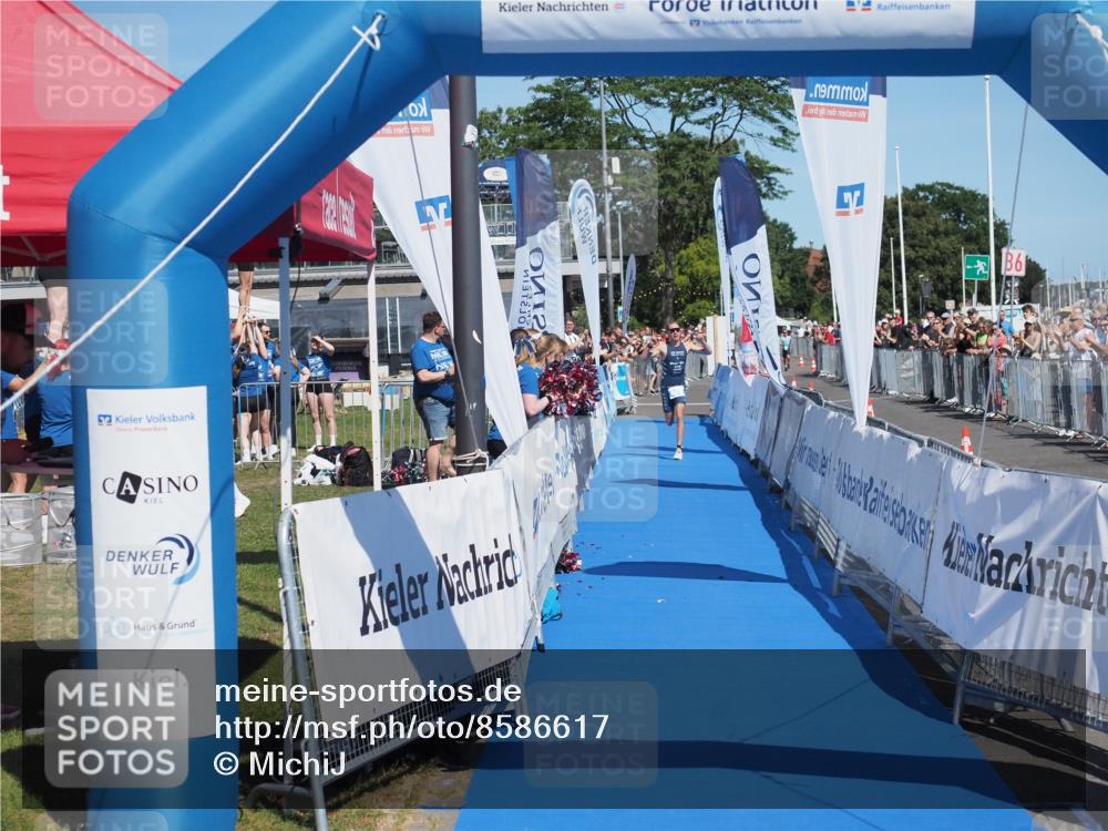 17.08.2025 - KN Förde Triathlon 2025 MichiJ http://msf.ph/oto/8586617 17.08.2025 13:28:20 Laufen 408 meine-sportfotos.de