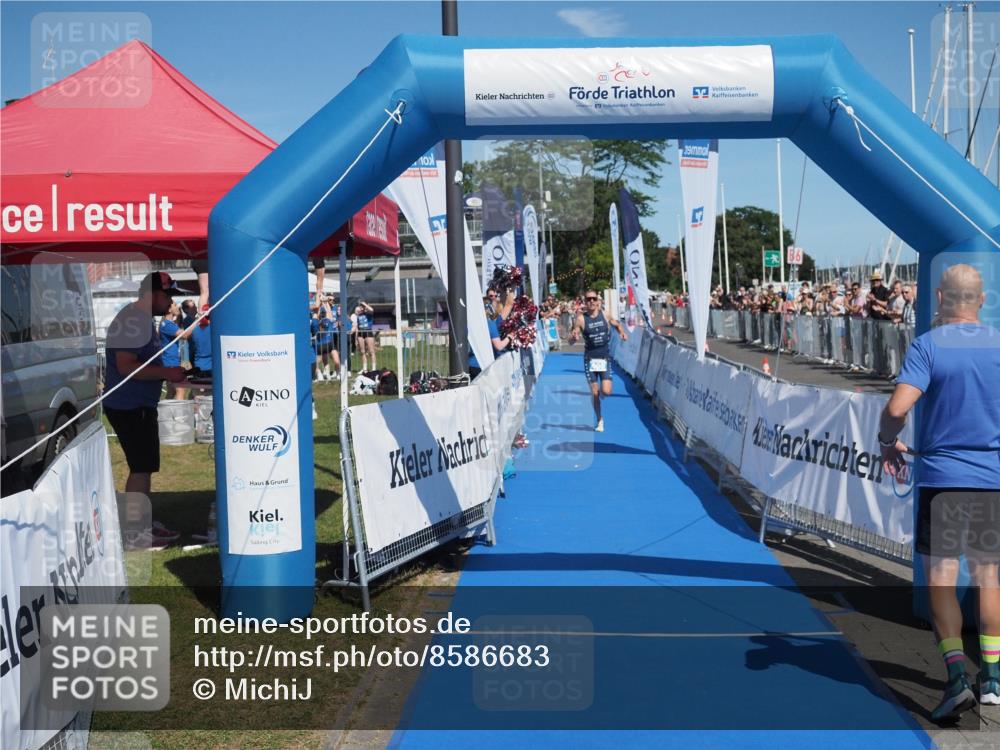 17.08.2025 - KN Förde Triathlon 2025 MichiJ http://msf.ph/oto/8586683 17.08.2025 13:28:23 Laufen 408 meine-sportfotos.de