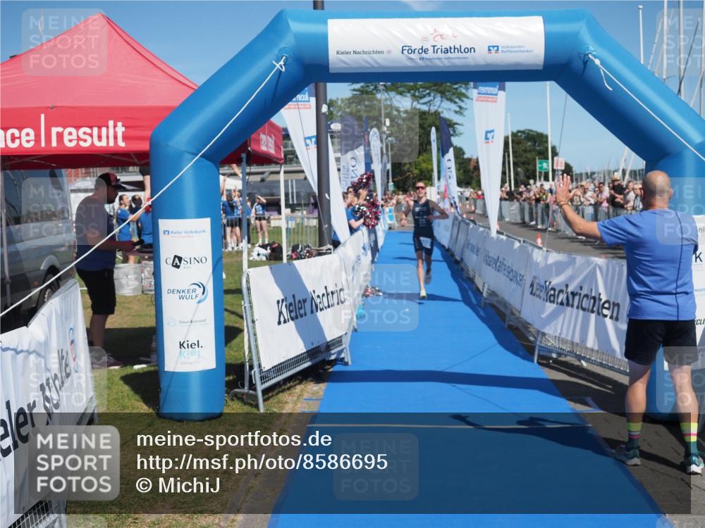 17.08.2025 - KN Förde Triathlon 2025 MichiJ http://msf.ph/oto/8586695 17.08.2025 13:28:23 Laufen 408 meine-sportfotos.de