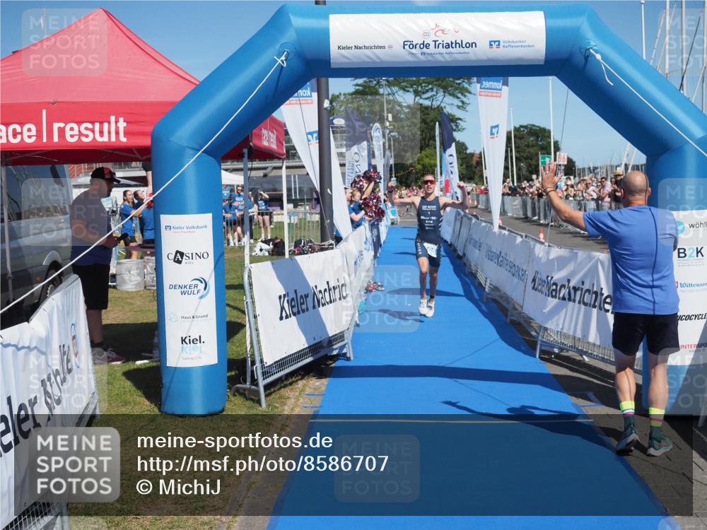 17.08.2025 - KN Förde Triathlon 2025 MichiJ http://msf.ph/oto/8586707 17.08.2025 13:28:24 Laufen 408 meine-sportfotos.de