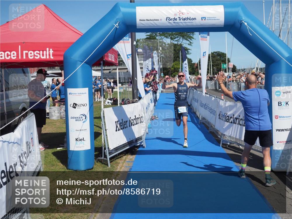 17.08.2025 - KN Förde Triathlon 2025 MichiJ http://msf.ph/oto/8586719 17.08.2025 13:28:24 Laufen 408 meine-sportfotos.de