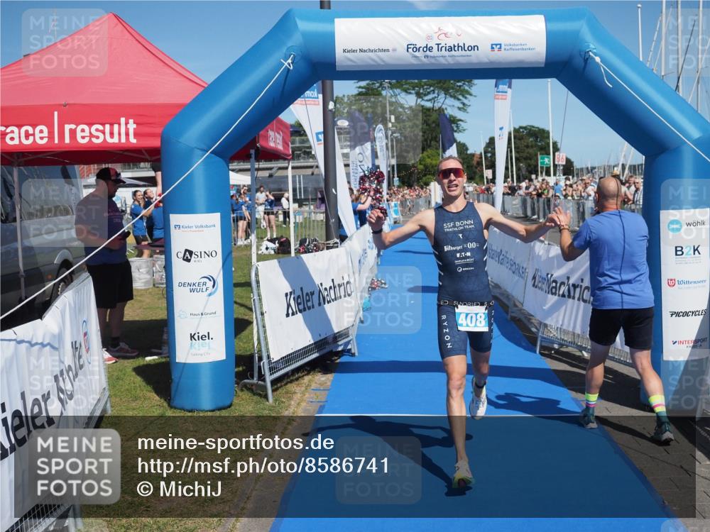 17.08.2025 - KN Förde Triathlon 2025 MichiJ http://msf.ph/oto/8586741 17.08.2025 13:28:25 Laufen 408 meine-sportfotos.de