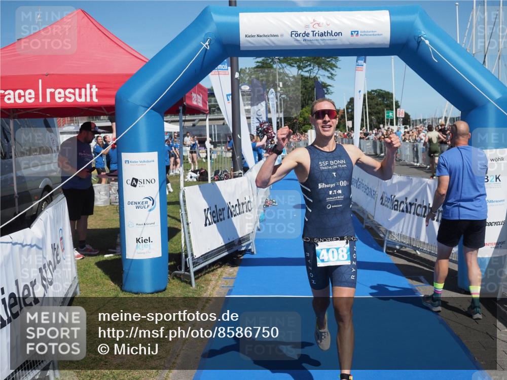 17.08.2025 - KN Förde Triathlon 2025 MichiJ http://msf.ph/oto/8586750 17.08.2025 13:28:26 Laufen 408 meine-sportfotos.de