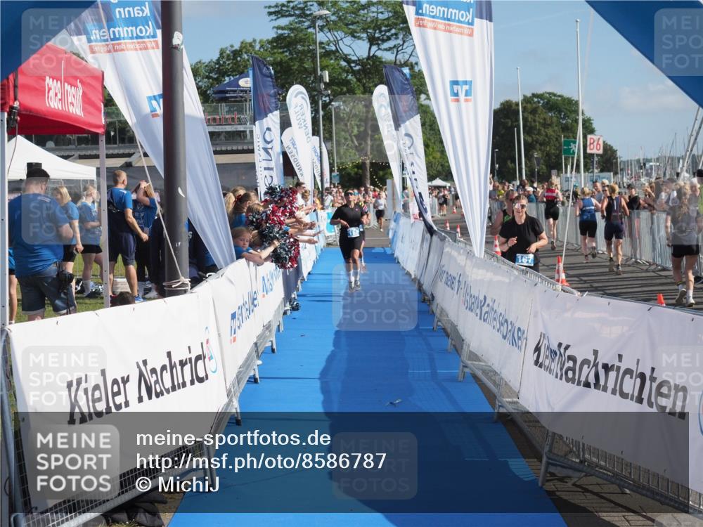 17.08.2025 - KN Förde Triathlon 2025 MichiJ http://msf.ph/oto/8586787 17.08.2025 10:26:26 Laufen 110, 166, 168 meine-sportfotos.de