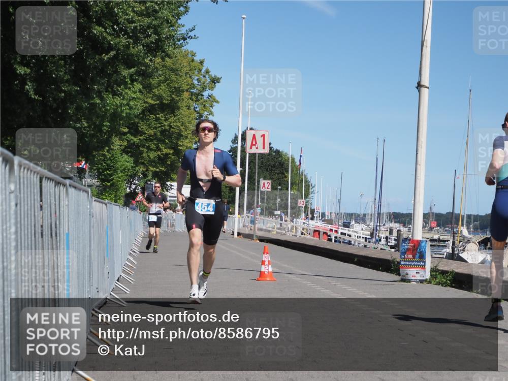 17.08.2025 - KN Förde Triathlon 2025 KatJ http://msf.ph/oto/8586795 17.08.2025 13:28:59 Laufen 398, 454 meine-sportfotos.de