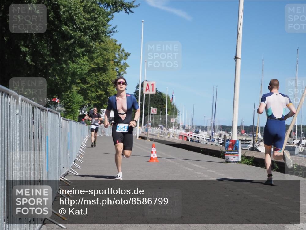 17.08.2025 - KN Förde Triathlon 2025 KatJ http://msf.ph/oto/8586799 17.08.2025 13:28:59 Laufen 398, 454 meine-sportfotos.de