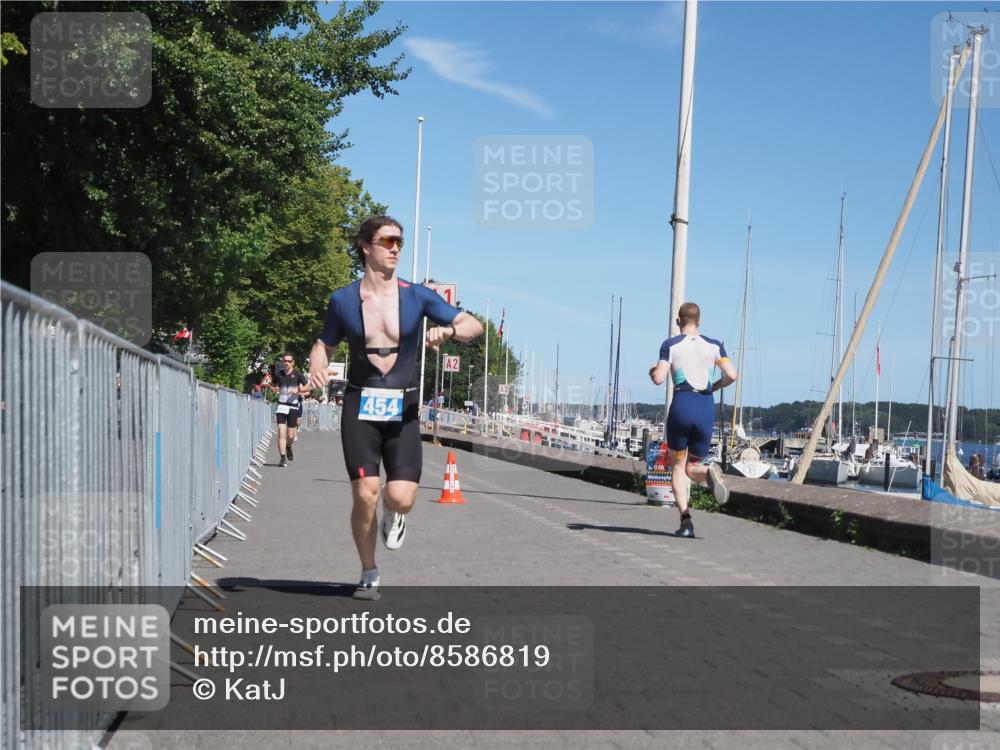 17.08.2025 - KN Förde Triathlon 2025 KatJ http://msf.ph/oto/8586819 17.08.2025 13:29:00 Laufen 398, 454 meine-sportfotos.de