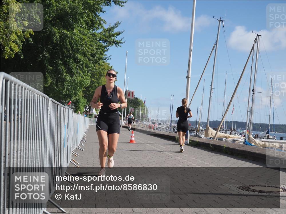 17.08.2025 - KN Förde Triathlon 2025 KatJ http://msf.ph/oto/8586830 17.08.2025 10:36:11 Laufen 102, 248 meine-sportfotos.de