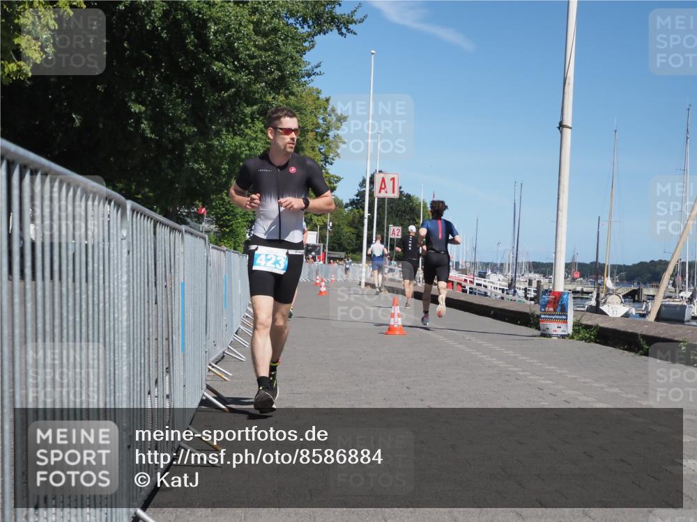 17.08.2025 - KN Förde Triathlon 2025 KatJ http://msf.ph/oto/8586884 17.08.2025 13:29:09 Laufen 423, 442 meine-sportfotos.de
