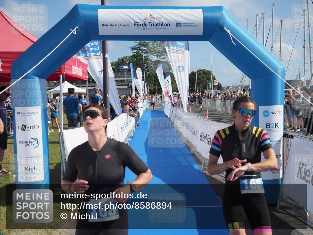 17.08.2025 - KN Förde Triathlon 2025 MichiJ http://msf.ph/oto/8586894 17.08.2025 10:26:32 Laufen 166, 168 meine-sportfotos.de