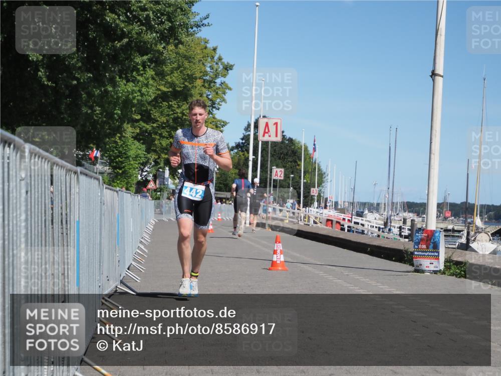 17.08.2025 - KN Förde Triathlon 2025 KatJ http://msf.ph/oto/8586917 17.08.2025 13:29:12 Laufen 423, 442 meine-sportfotos.de